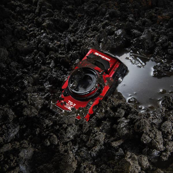 OM System TOUGH TG-7 - Red - Image 4