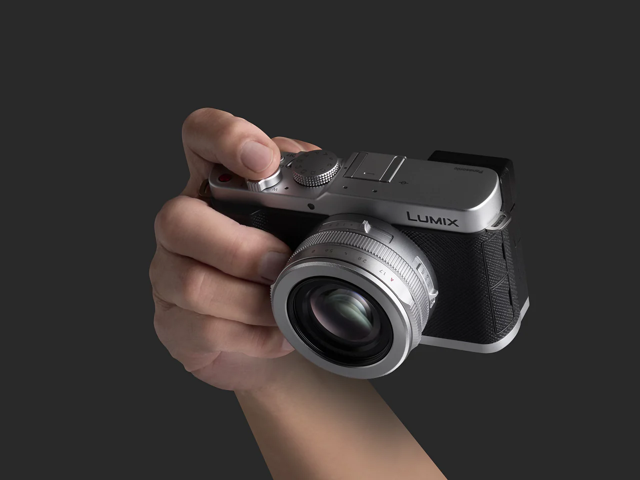 Panasonic Lumix L10 Premium Compact - Silver - Image 9
