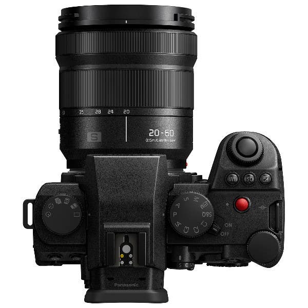 Panasonic Lumix S5IIX/20-60mm Kit - Bonus Extra Battery - Image 4