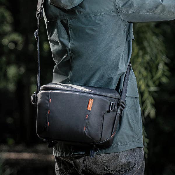 PgyTech OneMo Sling Bag 7L - Space Black - Image 2