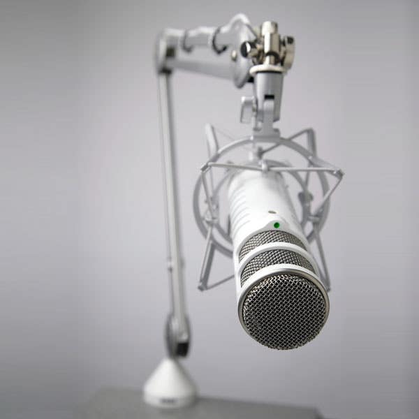 Rode Podcaster USB Broadcast Microphone - Image 3